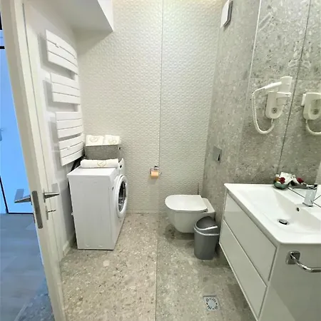 Zeita Din Bel-air, Nord * Mamaia