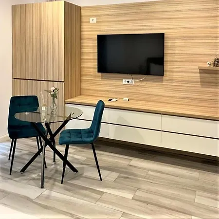 Zeita Din Bel-air, Nord Apartment Mamaia